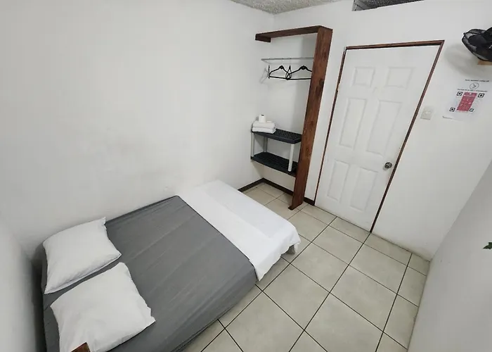Hotel Casa Todah *