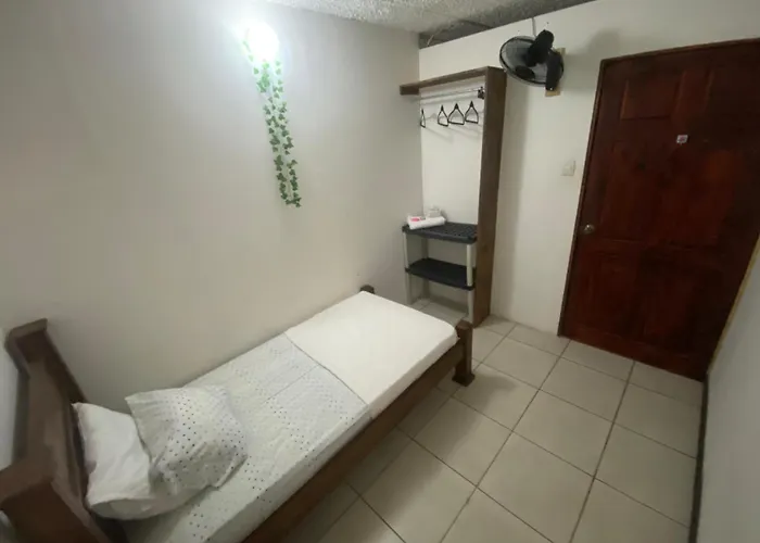 Hotel Casa Todah *